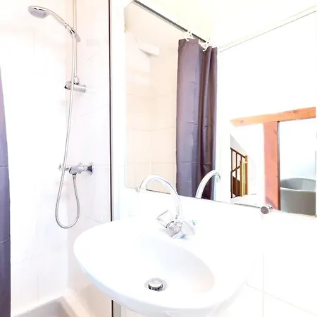 Lägenhet Studio Avec Terrasse Et Wifi A Saint Die Des Vosges *