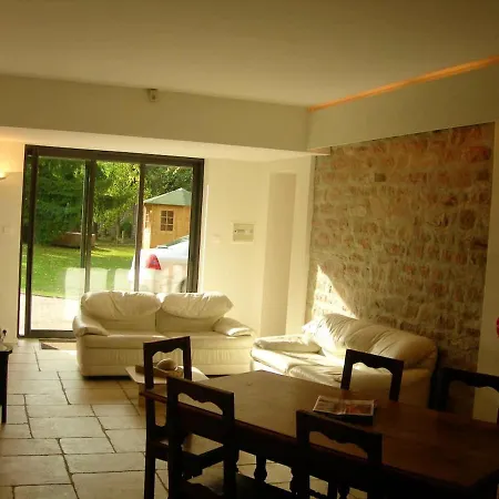 Studio Avec Terrasse Et Wifi A Saint Die Des Vosges *
